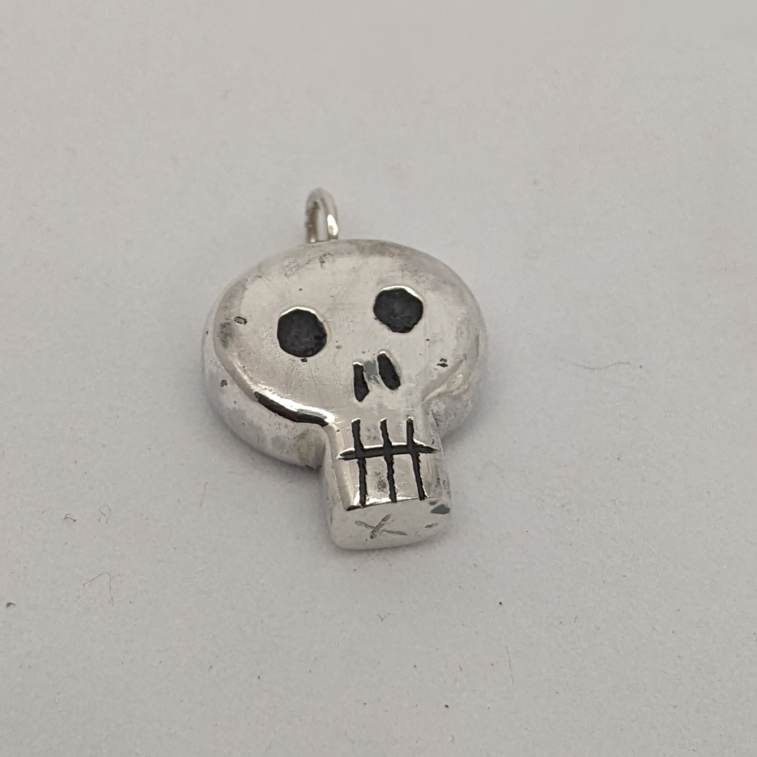 Skull pendant